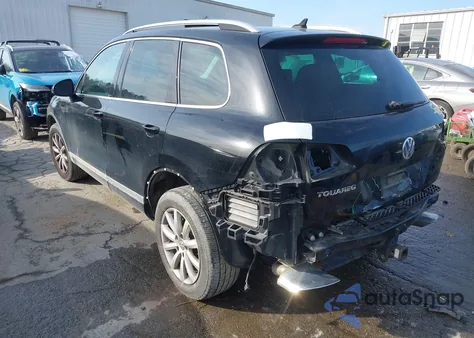 2012 Volkswagen Touareg Tdi Sport z USA, uszkodzony, nr VIN WVGFK9BP6CD005165